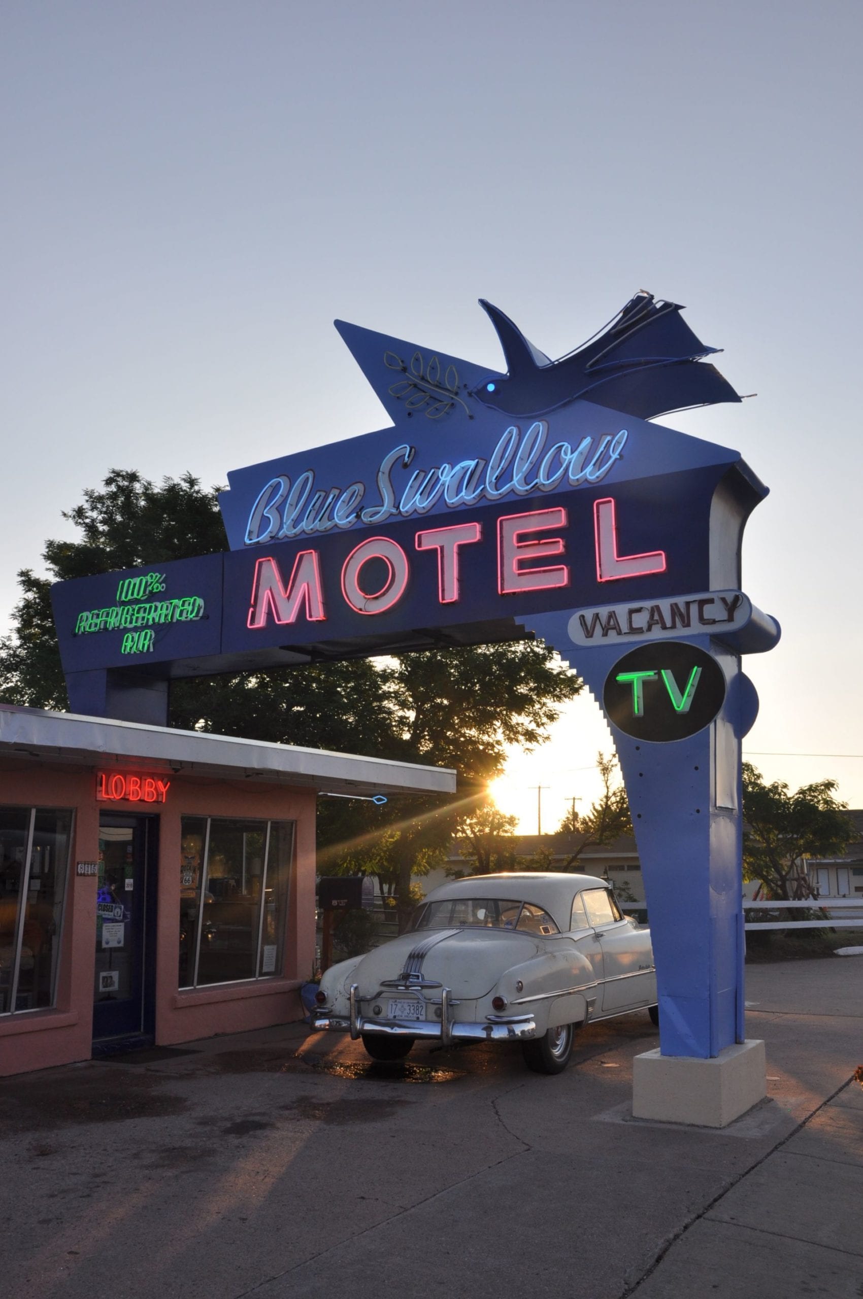 Blue Swallow Motel