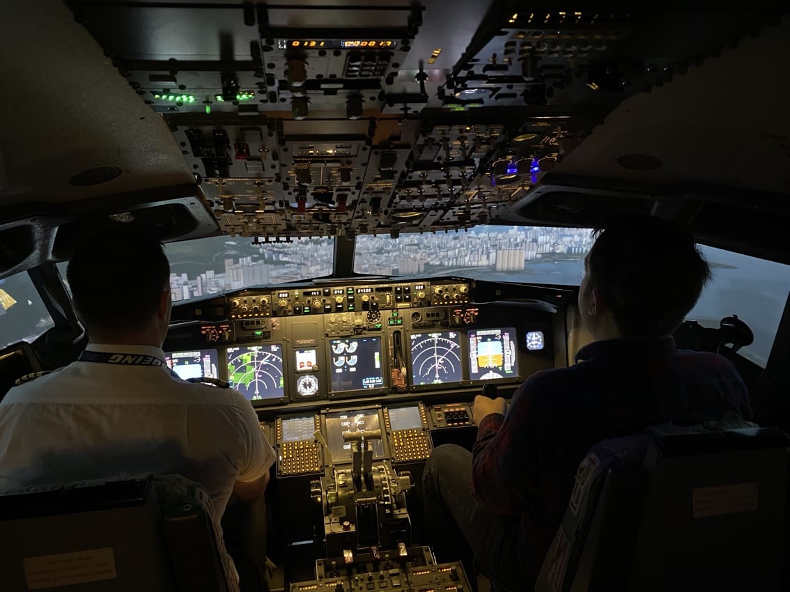 Boeing 737 Flight Simulator Experience