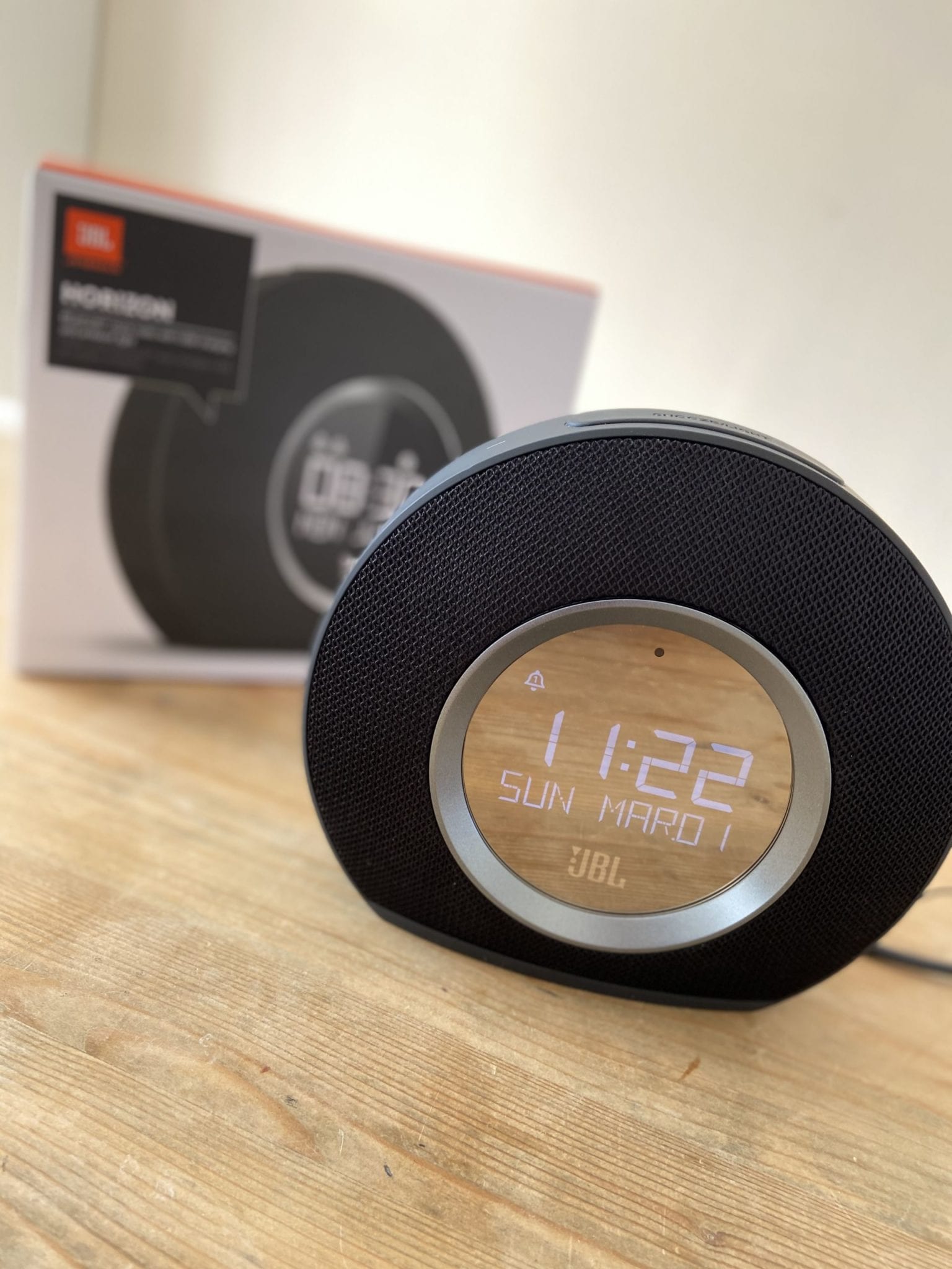 Jbl horizon как отключить датчик света